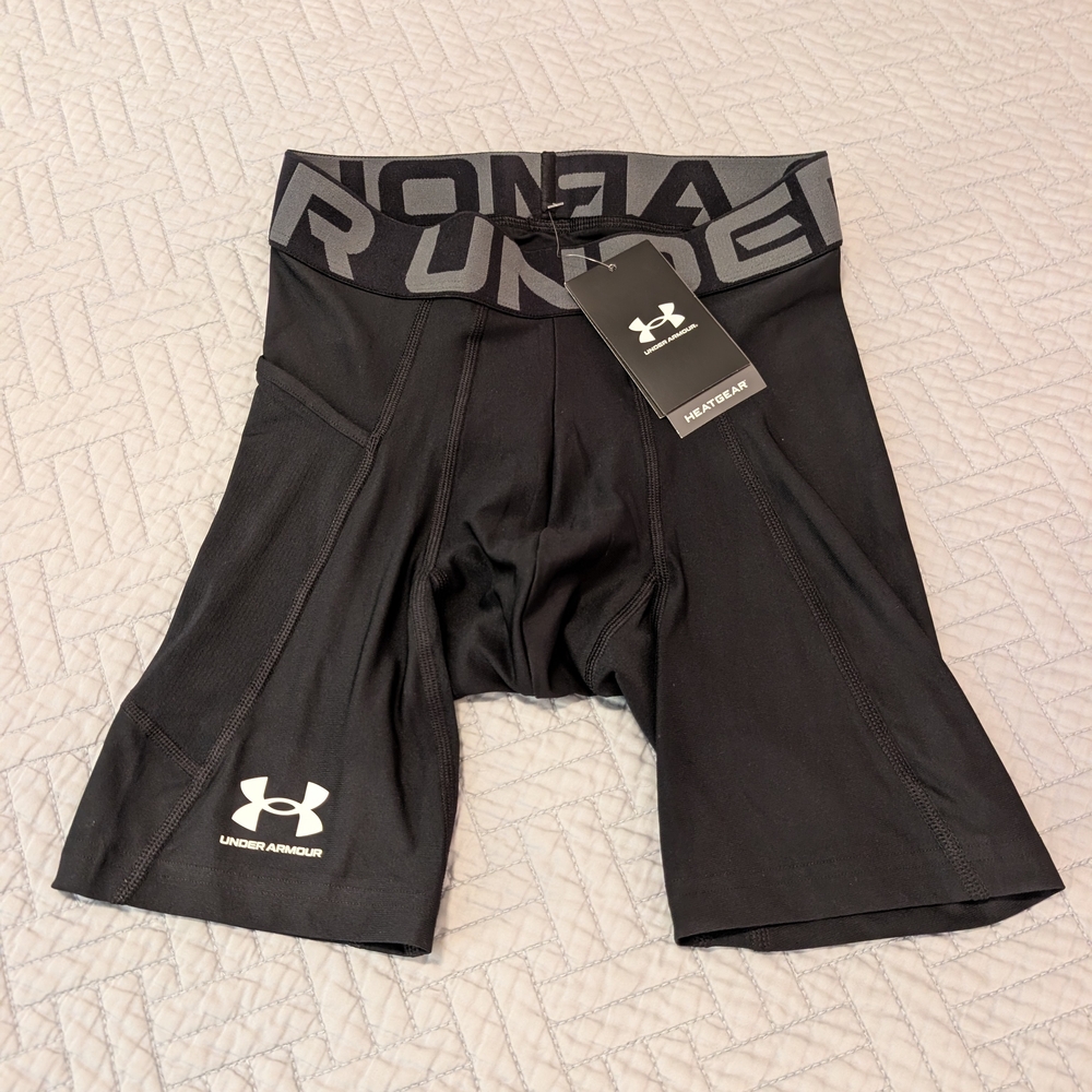 NWT Under Armour Men's HeatGear 6" Shorts Black Size S (0291)